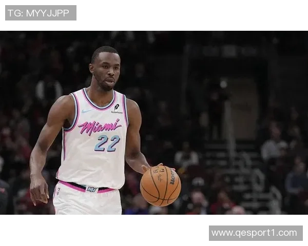 维金斯全场表现出色防守端贡献显著造成狄龙犯规并收获8分6板2断 维金斯全场表现出色防守端贡献显著造成狄龙犯规并收获8分6板2断