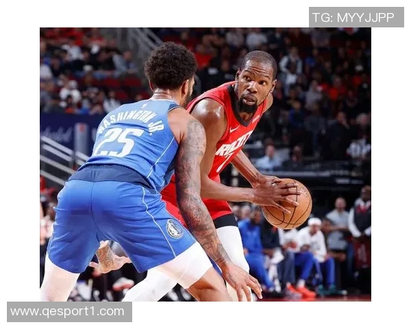 火箭半场苦战落后活塞7分杜兰特表现抢眼申京状态低迷奥萨尔阿门合力贡献16分 火箭半场苦战落后活塞7分杜兰特表现抢眼申京状态低迷奥萨尔阿门合力贡献16分