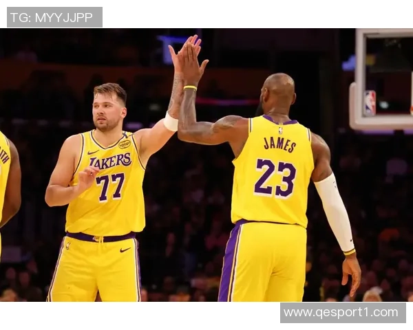 海斯分享东契奇配合秘诀强调做好本职工作的重要性 海斯分享东契奇配合秘诀强调做好本职工作的重要性